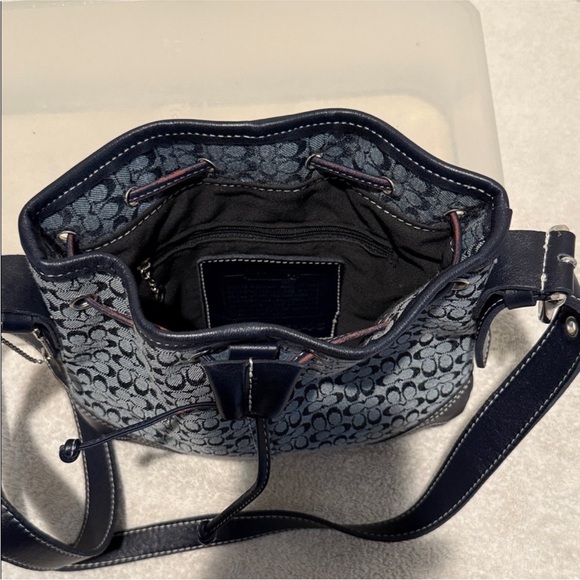 Coach Micro C Signature Drawstring Crossbody Hobo bucket bag - Picture 5 of 15